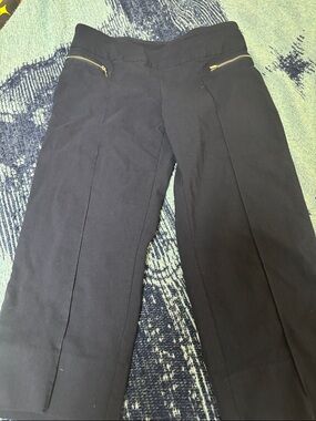 new directions navy Cropped Dress Capris with Zipper Detail